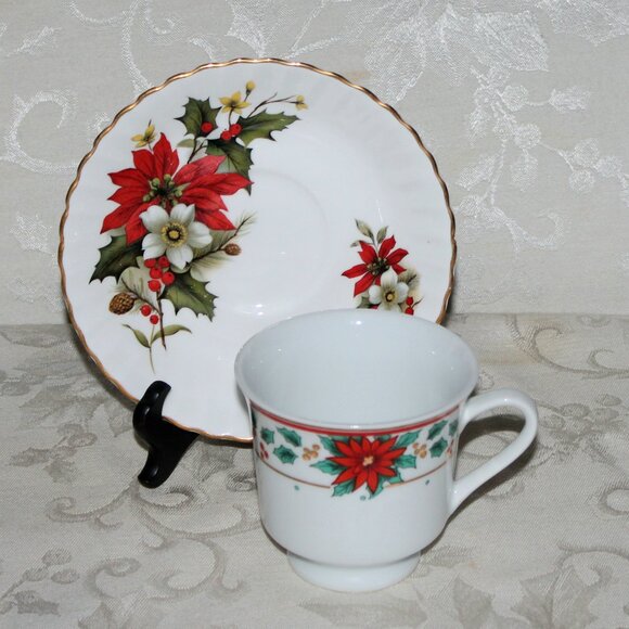 Mismatched Christmas Poinsettia Teacup Set | Bluebird | Crown Regent - Picture 10 of 13